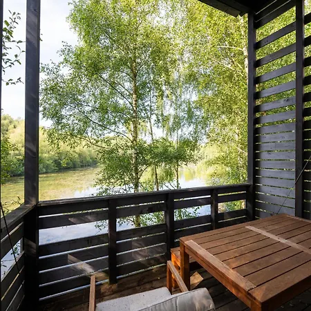 Waterside Luxury Sky Pad